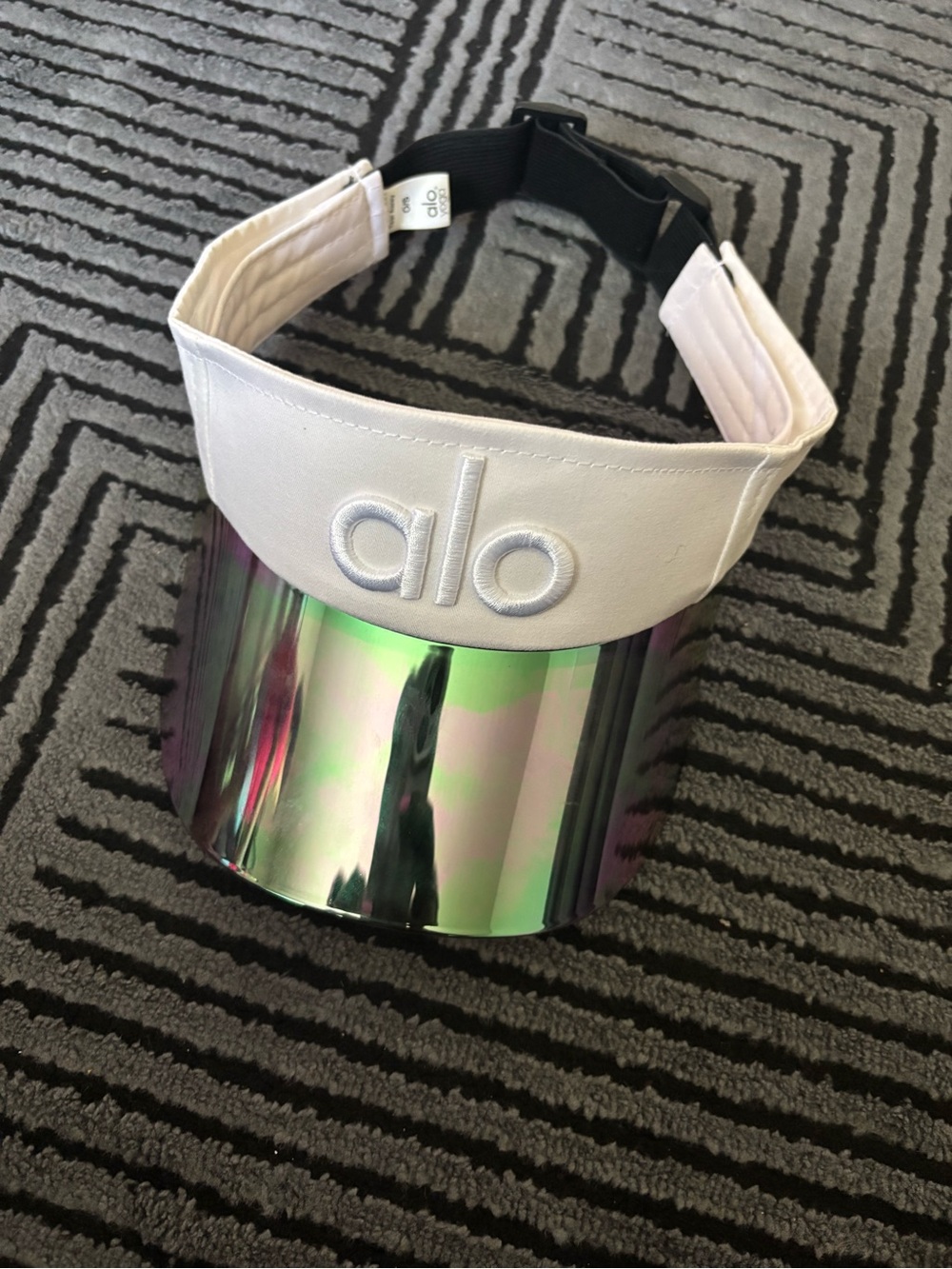 Alo visor hat - Authentic - Picture 10 of 10